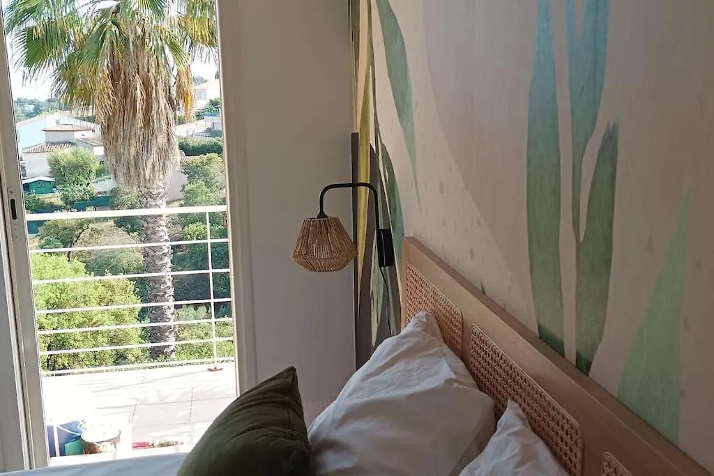 T2 Terrasse Arboree Vue Mer Hyères 0*,